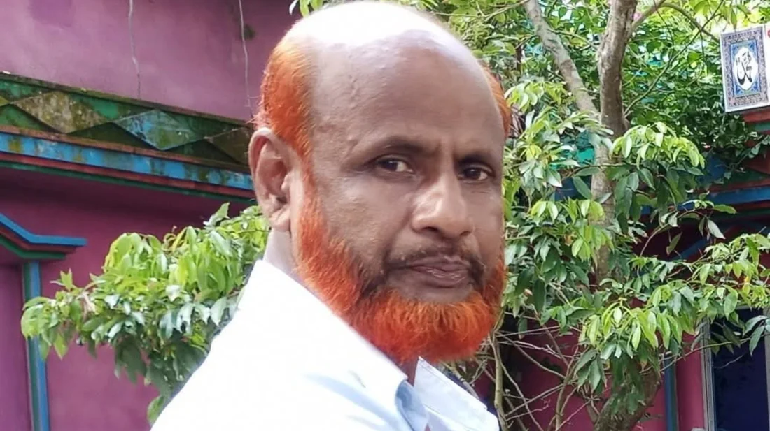 হাতিয়ায় পুলিশের কাছ থেকে আ.লীগ নেতাকে ছিনিয়ে নিল স্বজনরা